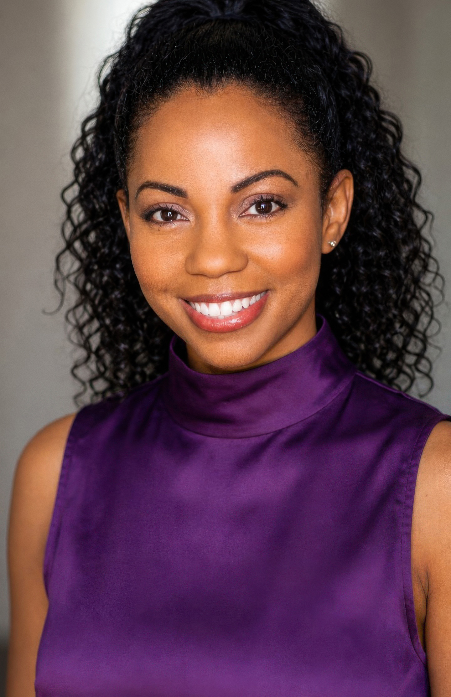 Professional headshot of Sashani Nichole, actor, singer and songwriter.